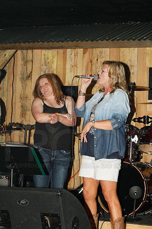 Midnight Hurricanes live at Boogies Bar and Grill 6-15-2014 (© Justin Manning) JWM_0219