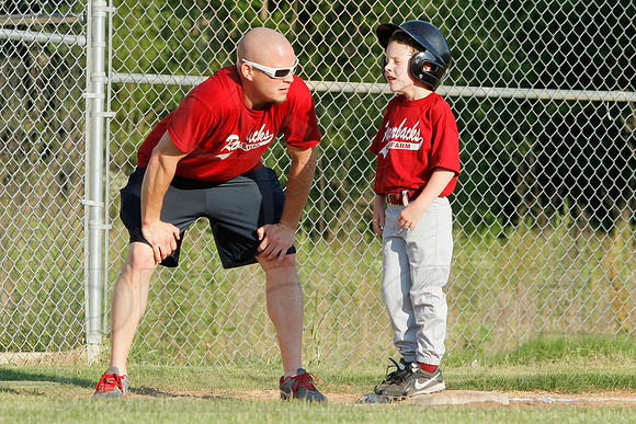 Phillies vs. Razorbacks 5-6 year old baseball 6-3-2014 (© Justin Manning) JWM_0173