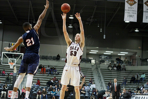FAU @ UALR 1-24-13 (Justin Manning)0132