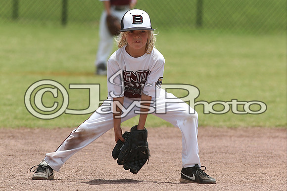 Benton (Cobb) vs. Benton (Jackson) Cal Ripken t-ball All-Stars 7-11-2015 (©Justin Manning) JWM_0088