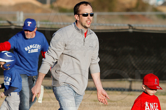 T-ball Angel's & Rangers 3-26-13 (© Justin Manning) JWM0097