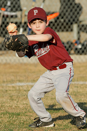 Panthers @ Mets 5-6 year old baseball 4-22-2014 (© Justin Manning) JWM_0161