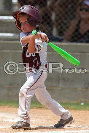 Benton (Cobb) vs. Benton (Jackson) Cal Ripken t-ball All-Stars 7-11-2015 (©Justin Manning) JWM_0049