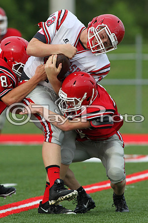 Glen Rose towel game (preseason football red-white game) 5-28-2015 (©Justin Manning) JWM_0107