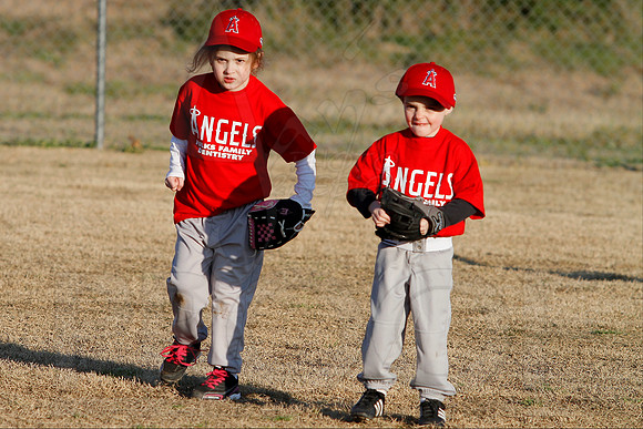 T-ball Angel's & Rangers 3-26-13 (© Justin Manning) JWM0092