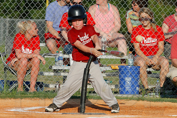 Phillies vs. Razorbacks 5-6 year old baseball 6-3-2014 (© Justin Manning) JWM_0207