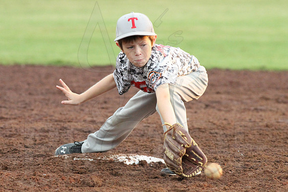 Benton vs. Madison County 8 year olds (Pastiche magazine) 7-18-2014 (©Justin Manning) JWM_016