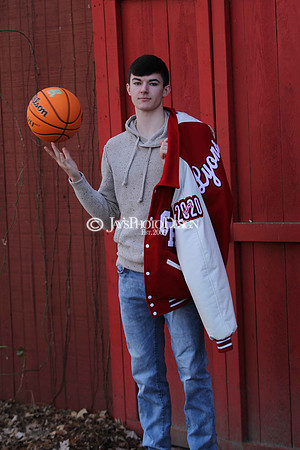 Brayden Lyons senior pictures 12-23-19_0031