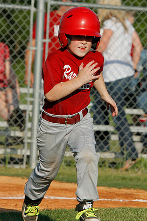 Phillies vs. Razorbacks 5-6 year old baseball 6-3-2014 (© Justin Manning) JWM_0158