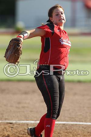 Bauxite @ Harmony Grove softball 4-21-2015 (©Justin Manning) JWM_0288