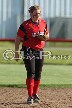 Bauxite @ Harmony Grove softball 4-21-2015 (©Justin Manning) JWM_0330