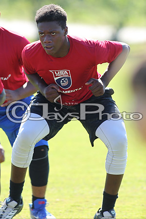 Tyrell Johnson Football Camp 6-10-17_JWM00230