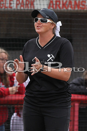 4A State Softball Finals Bauxite vs. Mena 5-22-2015 (©Justin Manning) JWM_0245
