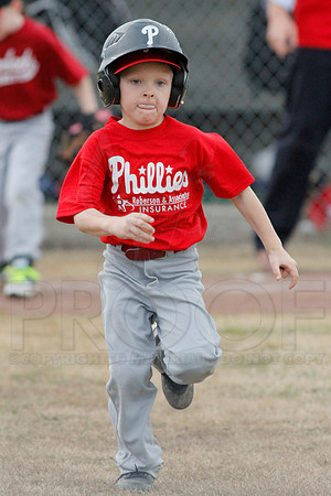 Phillies vs. Razorbacks 5-6 year old baseball 4-3-2014 (© Justin Manning) JWM_0265