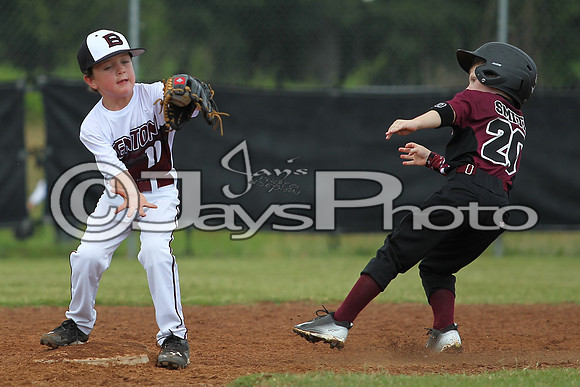Benton (Cobb) vs. Benton 5-6 year old All-Stars 6-14-2015 (©Justin Manning) JWM_0085