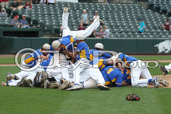 6A State Baseball Finals Benton vs. Sheridan 5-23-2015 (©Justin Manning) JWM_0594