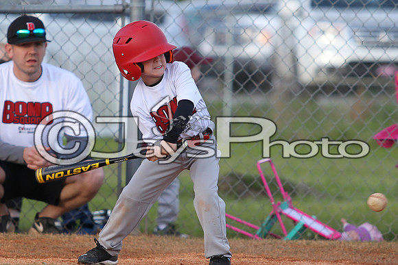 Bomb Squad vs Tigers 6-7 year old (Pitching Machine) 4-27-2015 (©Justin Manning) JWM_0011