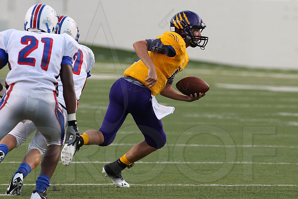 Ashdown vs West Memphis 9-2-13 (© Justin Manning) JWM0171