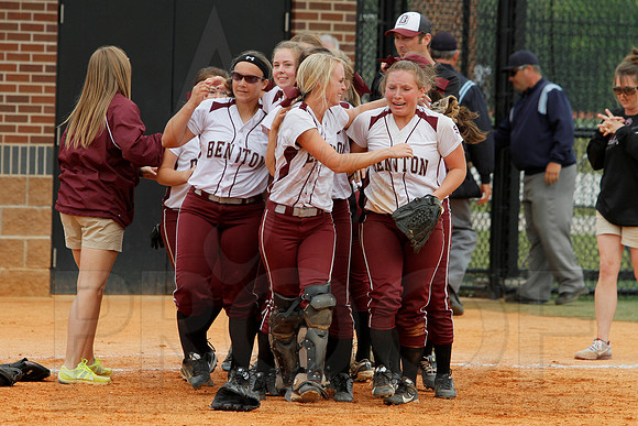 Benton vs. Russellville State Simi-Finals 5-17-2014 (© Justin Manning) JWM_0603