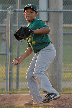 Thunder vs. A's 9-10 year old baseball 4-22-2014 (© Justin Manning) JWM_0147