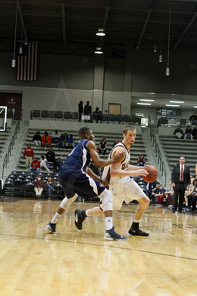 FAU @ UALR 1-24-13 (Justin Manning)0137