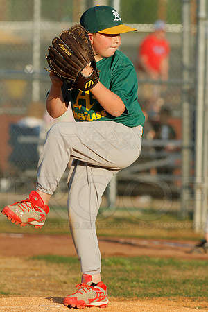 Thunder vs. A's 9-10 year old baseball 4-22-2014 (© Justin Manning) JWM_0021