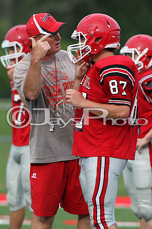 Glen Rose towel game (preseason football red-white game) 5-28-2015 (©Justin Manning) JWM_0115