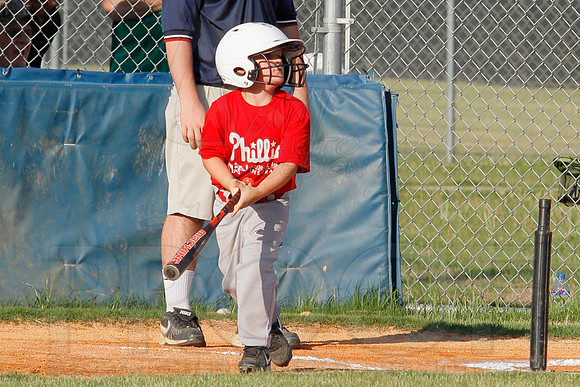 Phillies vs. Razorbacks 5-6 year old baseball 6-3-2014 (© Justin Manning) JWM_0091