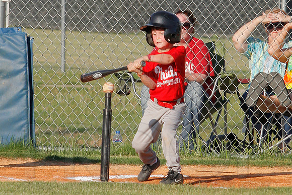 Phillies vs. Razorbacks 5-6 year old baseball 6-3-2014 (© Justin Manning) JWM_0080