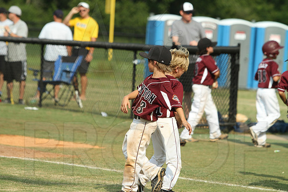 Benton-Midkiff vs. Bryant-Griffin 8 year old (Cal Ripken) 7-20-2014 (©Justin Manning) JWM_410