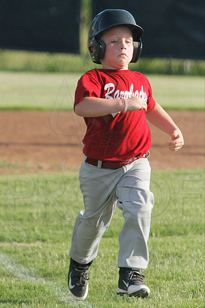 Phillies vs. Razorbacks 5-6 year old baseball 6-3-2014 (© Justin Manning) JWM_0017