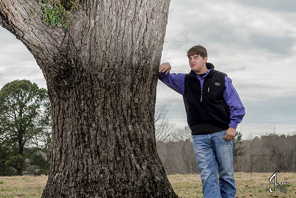 Austin Hicks senior pictures 12-29-13 (�Justin Manning) (�Justin Manning) (�Justin Manning) JWM_0007