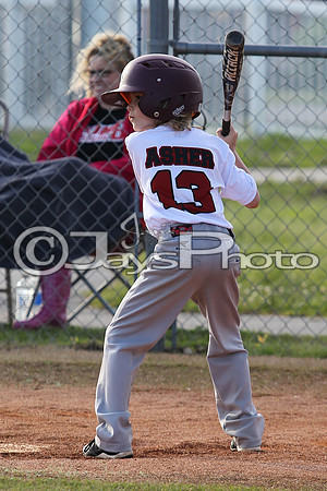 Bomb Squad vs Tigers 6-7 year old (Pitching Machine) 4-27-2015 (©Justin Manning) JWM_0089