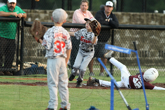Benton vs. Madison County 8 year olds (Pastiche magazine) 7-18-2014 (©Justin Manning) JWM_023