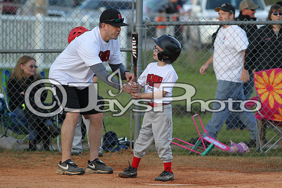Bomb Squad vs Tigers 6-7 year old (Pitching Machine) 4-27-2015 (©Justin Manning) JWM_0053