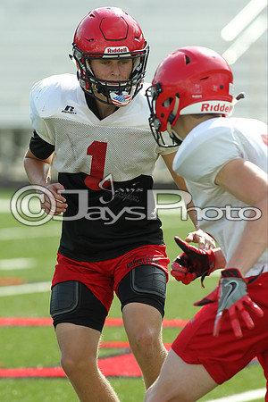 Harmony Grove Football Practice 8-10-17_JWM00171