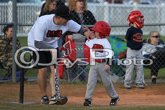 Bomb Squad vs Tigers 6-7 year old (Pitching Machine) 4-27-2015 (©Justin Manning) JWM_0032