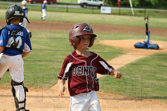Benton-Midkiff vs. Bryant-Griffin 8 year old (Cal Ripken) 7-20-2014 (©Justin Manning) JWM_369