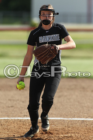 Bauxite @ Harmony Grove softball 4-21-2015 (©Justin Manning) JWM_0147