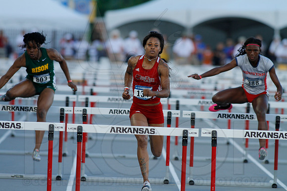 NCAA West Track and Field Preliminaries 5-31-2014 (© Justin Manning) JWM_0475