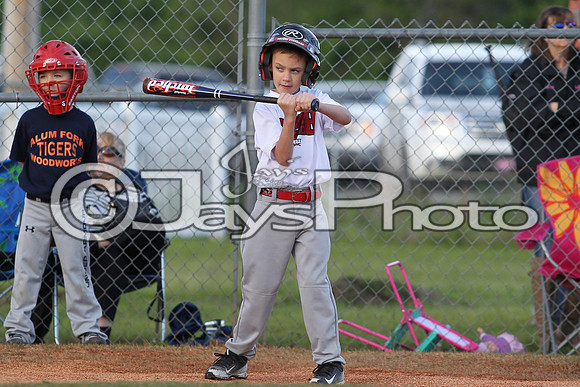 Bomb Squad vs Tigers 6-7 year old (Pitching Machine) 4-27-2015 (©Justin Manning) JWM_0035