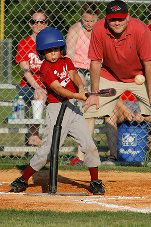 Phillies vs. Razorbacks 5-6 year old baseball 6-3-2014 (© Justin Manning) JWM_0150
