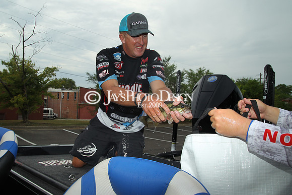 Forrest Wood Cup (weigh-in)_1232