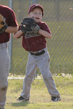 Panthers @ Mets 5-6 year old baseball 4-22-2014 (© Justin Manning) JWM_0167