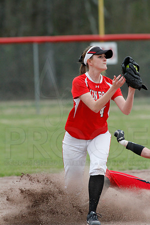 Harmony Grove @ Glen Rose softball 3-31-2014 (© Justin Manning) JWM_0030