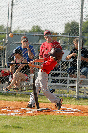 Phillies vs. Razorbacks 5-6 year old baseball 6-3-2014 (© Justin Manning) JWM_0034