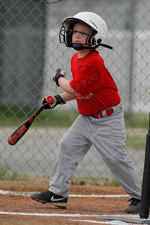 Phillies vs. Razorbacks 5-6 year old baseball 4-3-2014 (© Justin Manning) JWM_0100