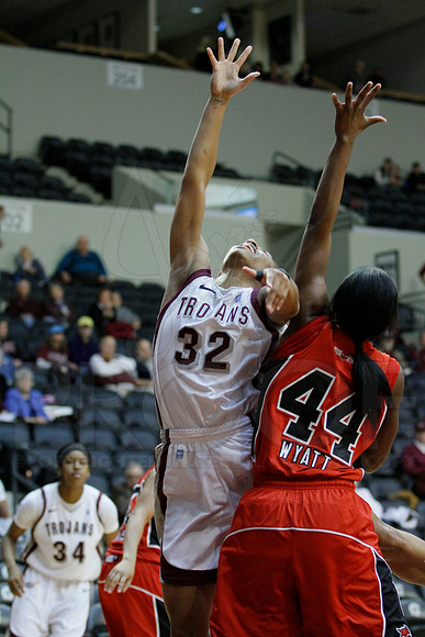 ASU @ UALR 3-2-130043 (©Justin Manning)