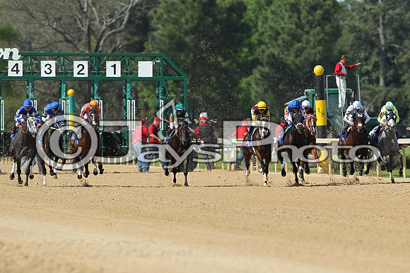 Arkansas Derby Day 4-11-2015 (©Justin Manning) JWM_0115
