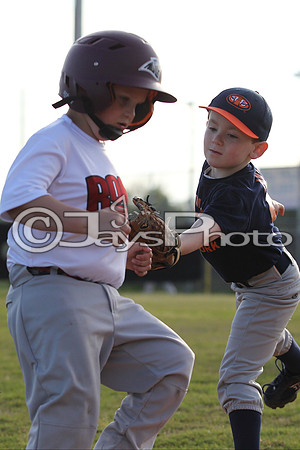 Bomb Squad vs Tigers 6-7 year old (Pitching Machine) 4-27-2015 (©Justin Manning) JWM_0173